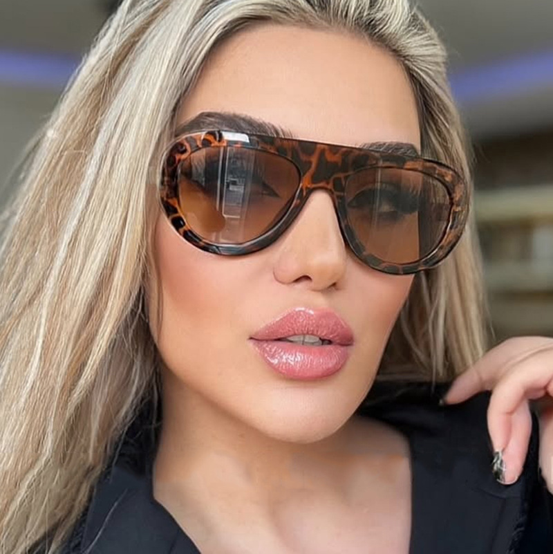 Small Frame Frog-style Sunglasses For Women - Image 3