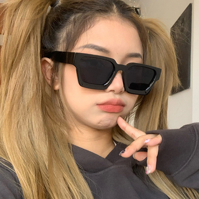 Retro Square Sunglasses For Women - Image 2