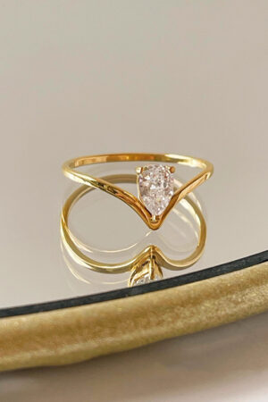 Water Drop Shimmering Zircon Ring New Arrival Fashionable