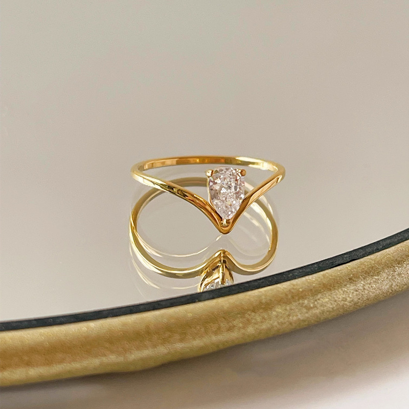 Water Drop Shimmering Zircon Ring New Arrival Fashionable